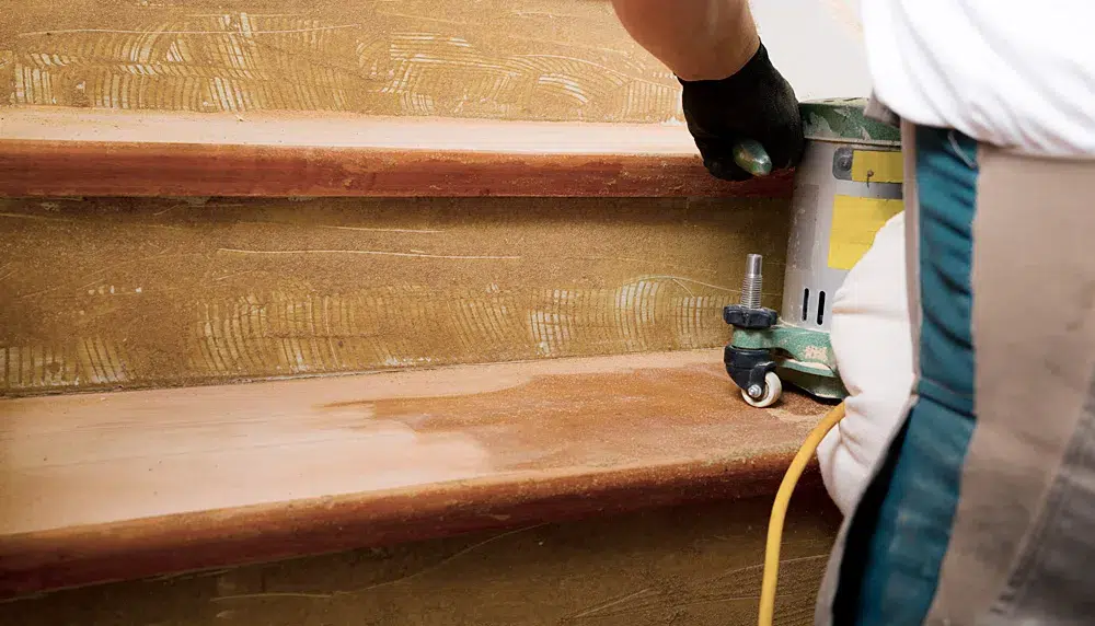 DIMA Parkett - Holtreppe abschleifen und sanieren