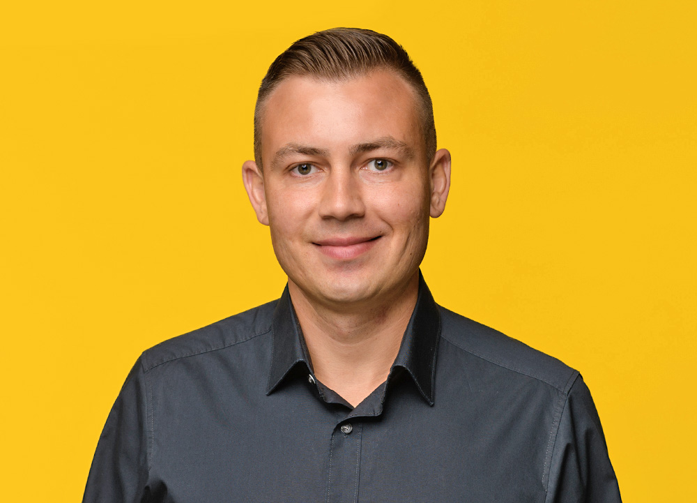 DIMA Parkett Inhaber Dimitri Valjaev Parkettleger Wolfschlugen