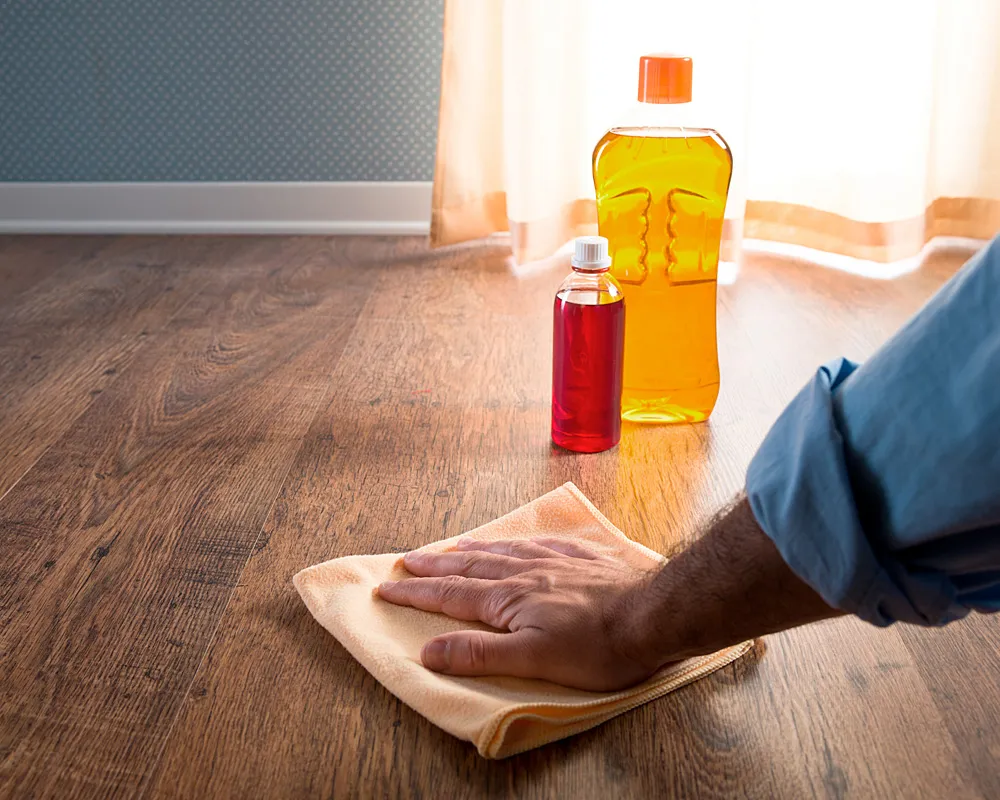 DIMA Parkett - Holzboden reinigen - Warum