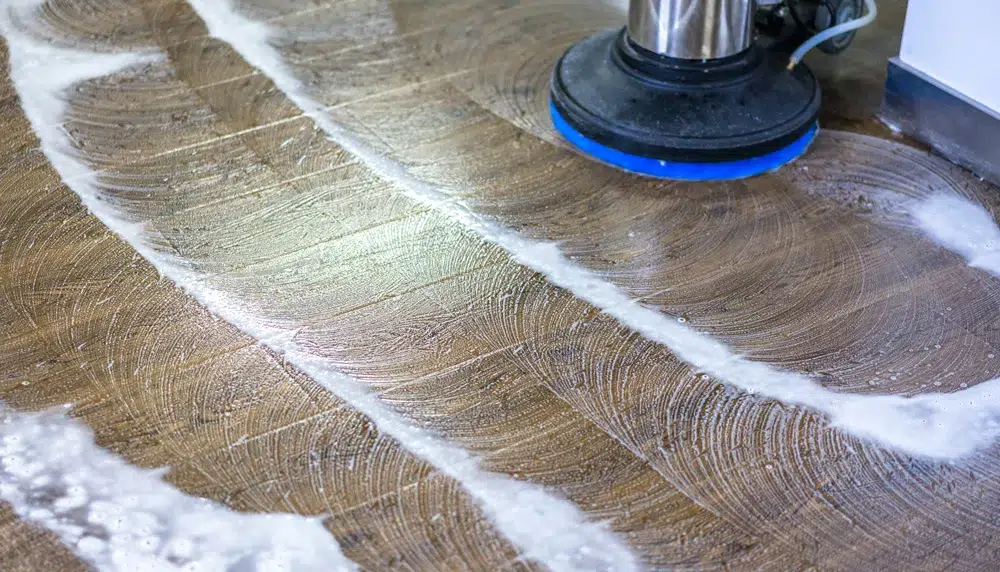 DIMA Parkett - Holzboden reinigen - Wie