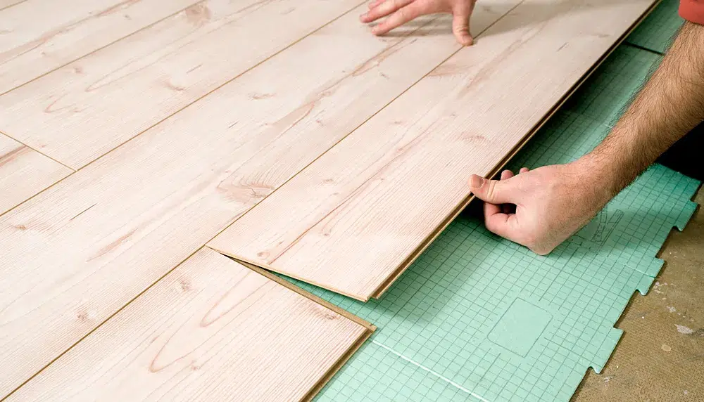 DIMA Parkett - Holzboden-Untergrund vorbereiten. Feuchtigkeitssperre und Trittschalldämmung