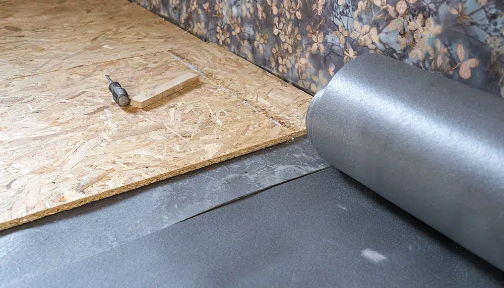 DIMA Parkett - Holzboden-Untergrund vorbereiten. Feuchtigkeitssperre und Trittschalldämmung